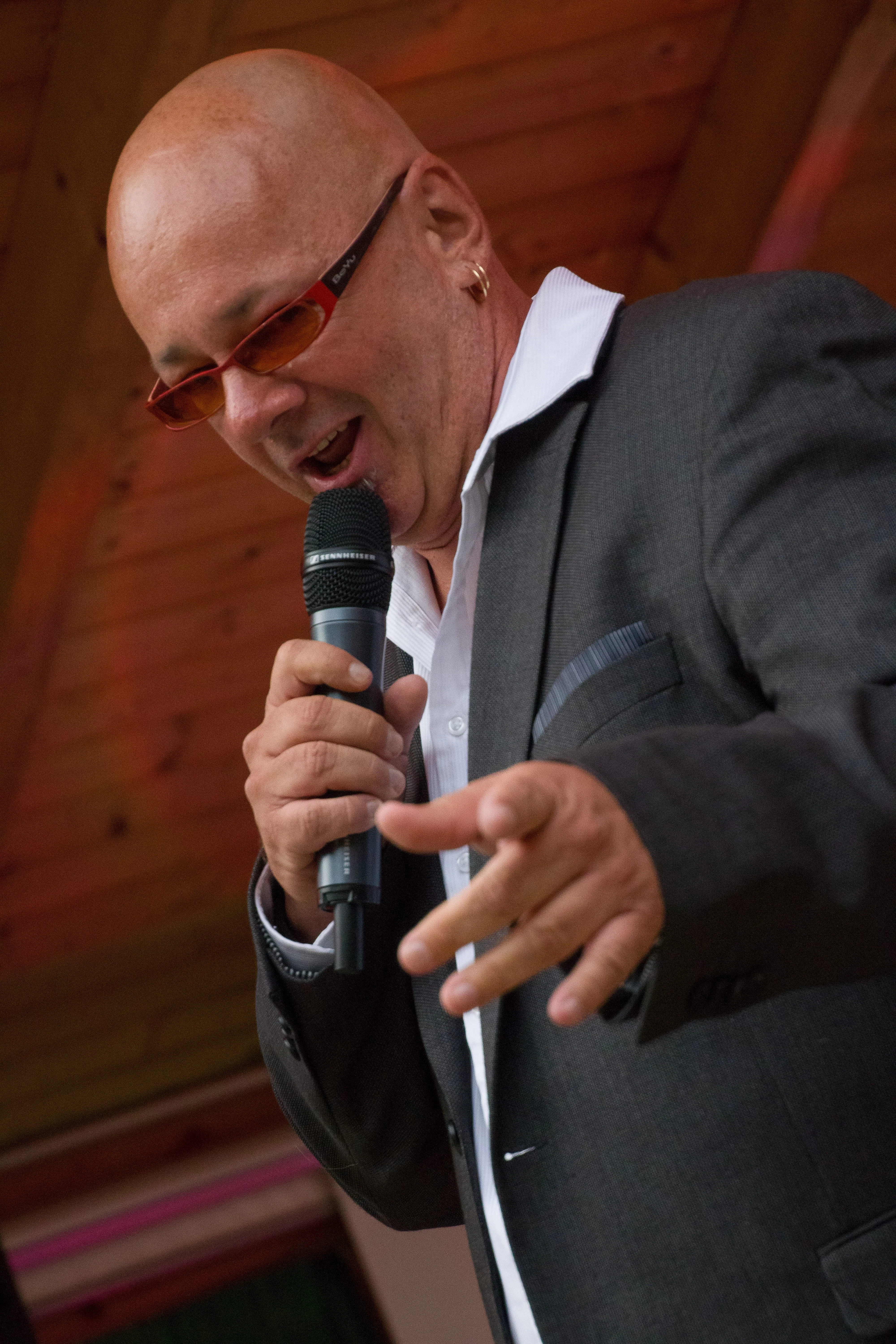 Frankie Fortyn performing for an event audience