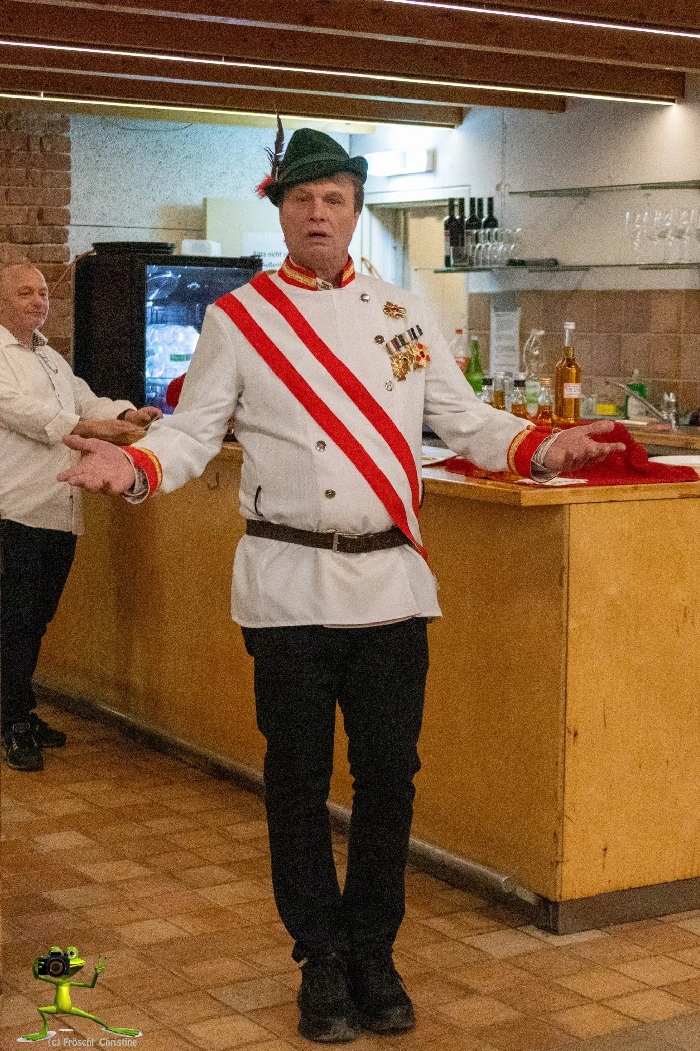 Thomas Hetlinger greeting guests at an event