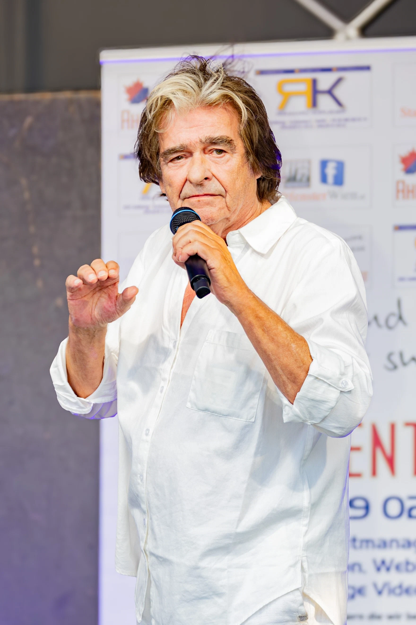 Peter Kent portrait