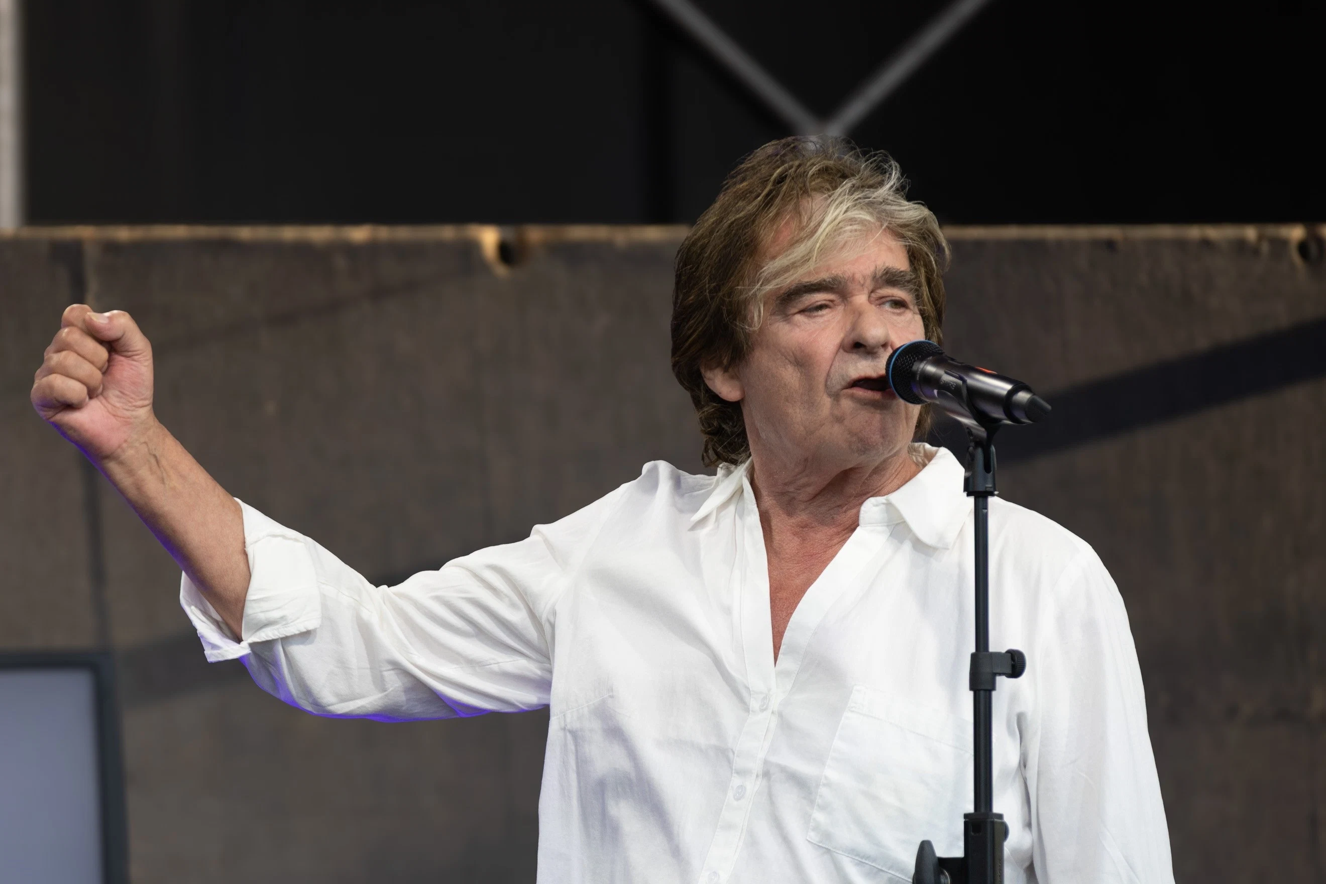 Peter Kent stage impression
